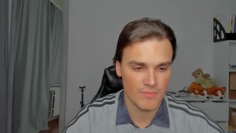 Snapshot of xx_raul_xx_ chatting on 09.23.25 raul online show from 09.23.25