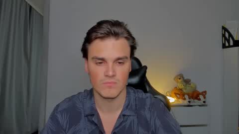 Snapshot of xx_raul_xx_ chatting on 09.24.25 raul online show from 09.24.25