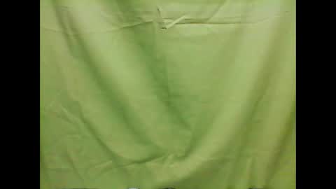 Snapshot of xx_winwin_xx chatting on 11.12.25 Mariel online show from 11.12.25