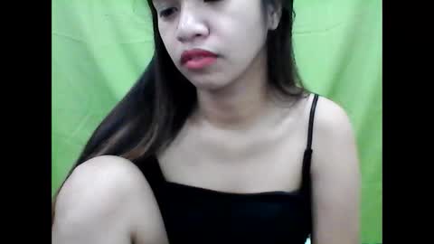 Snapshot of xx_winwin_xx chatting on 11.14.25 Mariel online show from 11.14.25