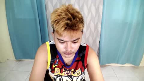 Snapshot of xxhotloyd_cummerx chatting on 11.05.25 Loyd online show from 11.05.25