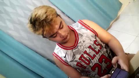 Snapshot of xxhotloyd_cummerx chatting on 11.14.25 Loyd online show from 11.14.25