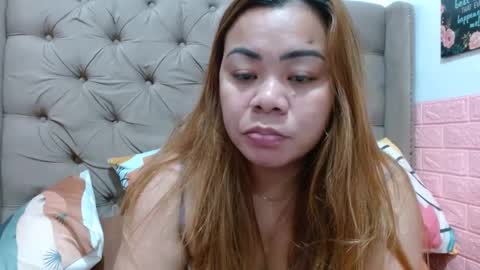 Snapshot of xxkryzelxx chatting on 03.11.25 Dhel online show from 03.11.25