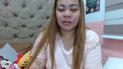 Snapshot of xxkryzelxx chatting on 10.21.25 Dhel online show from 10.21.25