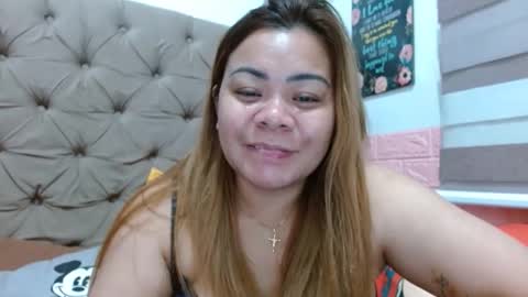 Snapshot of xxkryzelxx chatting on 11.08.25 Dhel online show from 11.08.25