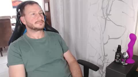 Snapshot of xxmettexx chatting on 01.05.25 xxmettexx online show from 01.05.25