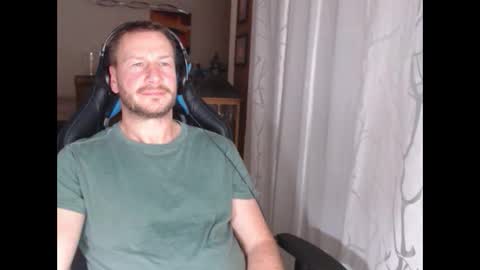 Snapshot of xxmettexx chatting on 01.05.25 xxmettexx online show from 01.05.25