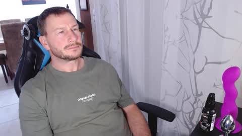 Snapshot of xxmettexx chatting on 01.12.25 xxmettexx online show from 01.12.25