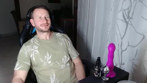 Snapshot of xxmettexx chatting on 03.09.25 xxmettexx online show from 03.09.25