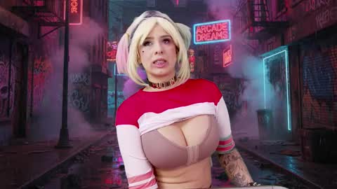 Snapshot of xxmile_ chatting on 10.25.25 Milena online show from 10.25.25