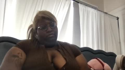 Snapshot of xxmoniquestarrxx chatting on 05.25.26 Thee Baddest BBW online show from 05.25.26