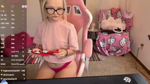 Nicole online show from 09.14.25
