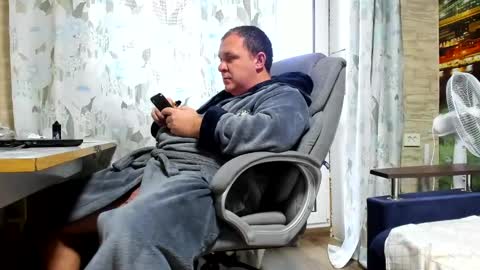 Snapshot of xxrojxx chatting on 01.11.25 roki-- -- online show from 01.11.25