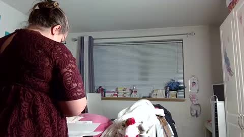 Strawberry Jane online show from 01.04.25