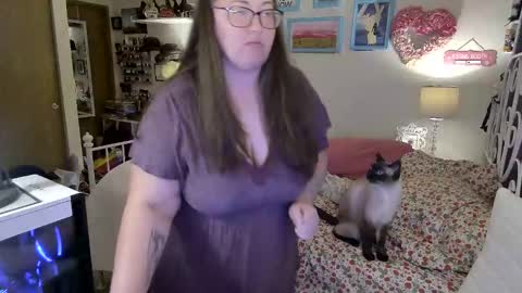 Strawberry Jane online show from 02.21.25