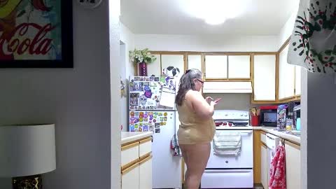 Strawberry Jane online show from 12.14.25