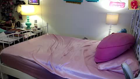 Snapshot of xxstrawberryjanexx chatting on 03.01.26 Strawberry Jane online show from 03.01.26