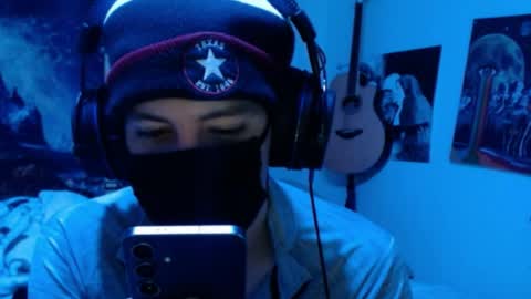 Snapshot of xxwhitefoxx chatting on 05.11.26 David Fox online show from 05.11.26