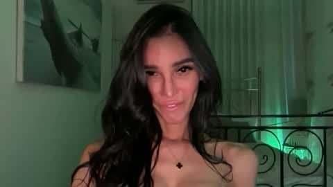 Mia and shawn online show from 04.22.26