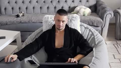 Snapshot of xxx_alejandro chatting on 09.28.25 xxx_alejandro online show from 09.28.25