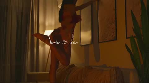 Molly online show from 04.17.26