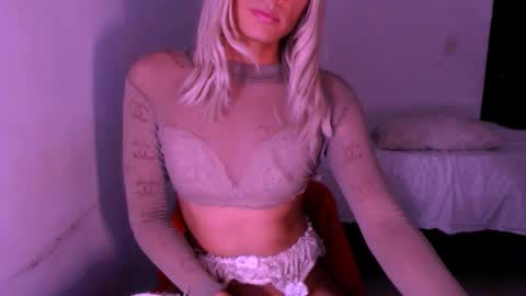 Snapshot of xxxanonymousloverxxx chatting on 03.01.26 Chiara online show from 03.01.26