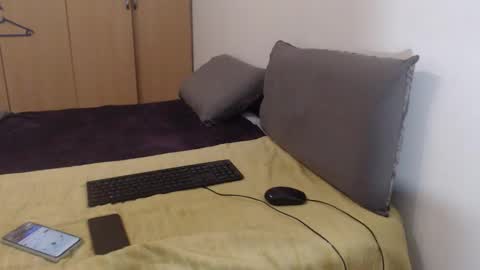 Snapshot of xxxbustybabe27x chatting on 10.04.25 Ayanda online show from 10.04.25