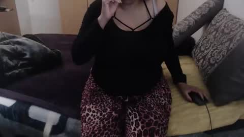 Snapshot of xxxbustybabe27x chatting on 10.09.25 Ayanda online show from 10.09.25