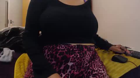 Snapshot of xxxbustybabe27x chatting on 11.07.25 Ayanda online show from 11.07.25