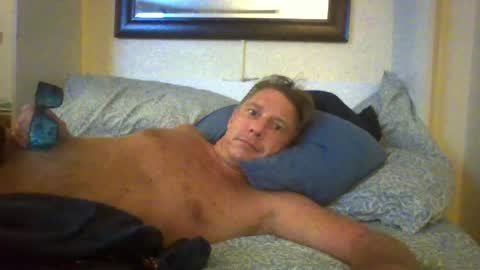 Snapshot of xxxelentdick chatting on 04.07.26 deeeeznutz online show from 04.07.26