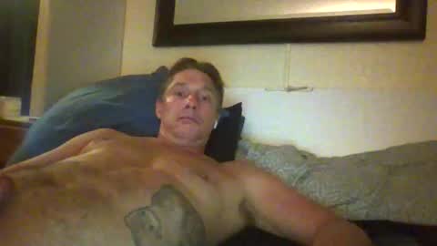 Snapshot of xxxelentdick chatting on 04.12.26 deeeeznutz online show from 04.12.26