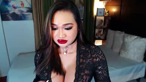 OLIVIA online show from 02.16.25