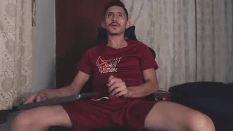 Snapshot of xxxhome_alonexxx chatting on 10.08.25 Kev online show from 10.08.25