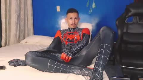 Snapshot of xxxhome_alonexxx chatting on 10.31.25 Kev online show from 10.31.25