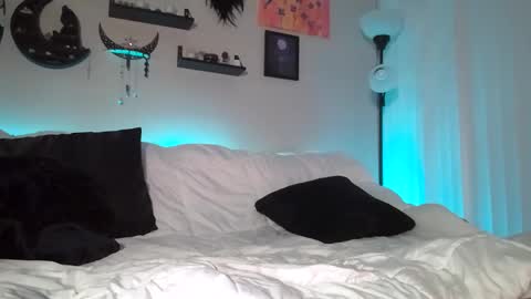 Lola online show from 09.13.25