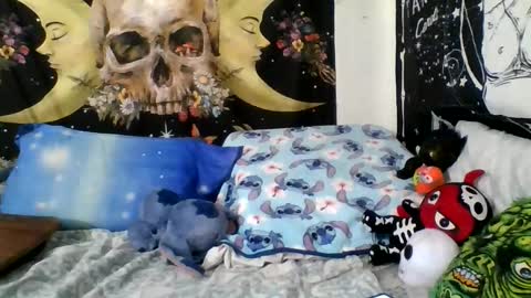 Snapshot of xxxmistymoansxxx chatting on 11.12.25 Misti online show from 11.12.25