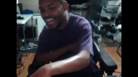 xxxonwheelz online show from 10.18.25