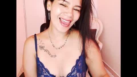 Snapshot of xxxsweetandhornyxxx chatting on 10.29.25 dolcesasha online show from 10.29.25