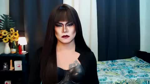 Snapshot of xyournightmarequeenx chatting on 09.15.25 QueenMarina online show from 09.15.25