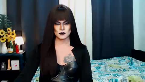 Snapshot of xyournightmarequeenx chatting on 09.20.25 QueenMarina online show from 09.20.25