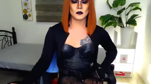 Snapshot of xyournightmarequeenx chatting on 05.15.26 QueenMarina online show from 05.15.26
