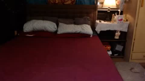 Angela online show from 09.17.25