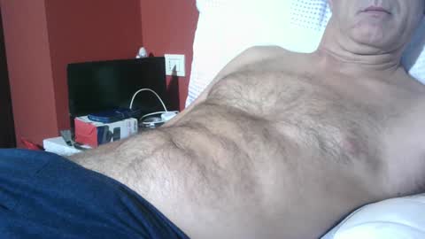 Snapshot of yahe2010 chatting on 12.10.24 grillino online show from 12.10.24