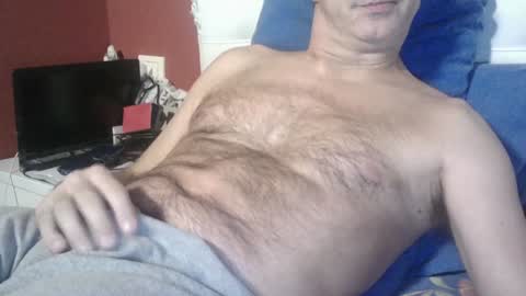 Snapshot of yahe2010 chatting on 02.06.25 grillino online show from 02.06.25