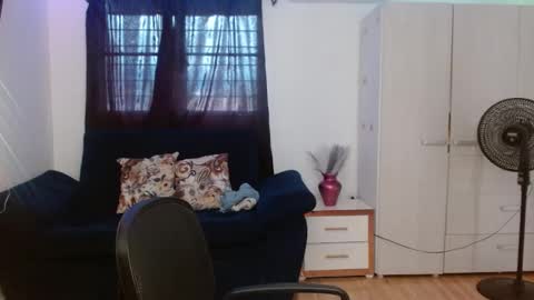 yailyn05 online show from 11.12.25