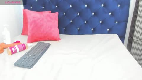 Snapshot of yaiza_sexylovee chatting on 10.25.25 yaiza_sexylovee online show from 10.25.25