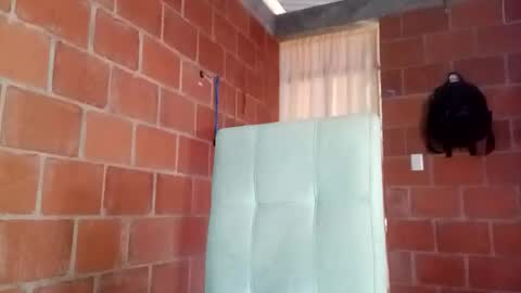 Snapshot of yajz chatting on 09.26.25 Yajz online show from 09.26.25