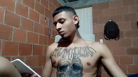 Snapshot of yajz chatting on 10.11.25 Yajz online show from 10.11.25