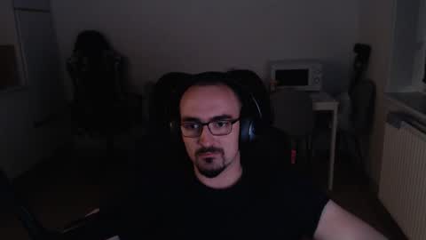 YamilLamal online show from 10.31.25