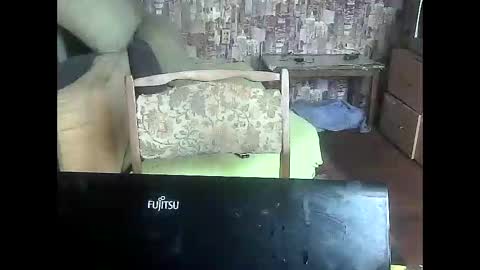 Snapshot of yanafiesta chatting on 10.25.25 yanafiesta online show from 10.25.25